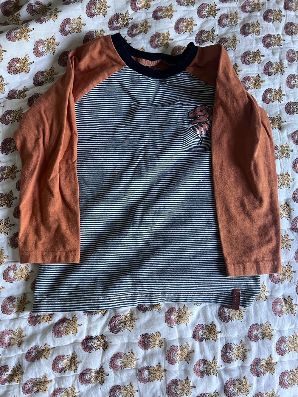3/$30 🍀 — Deux Par Deux Long Sleeve Raglan Tee, size 5